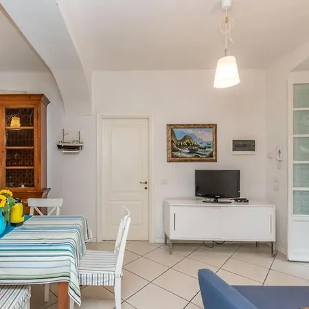 Apartment Rapallo, A Due Passi Dal Mare Con Veranda E Giardino! *