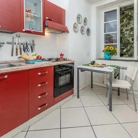 Apartment Rapallo, A Due Passi Dal Mare Con Veranda E Giardino!