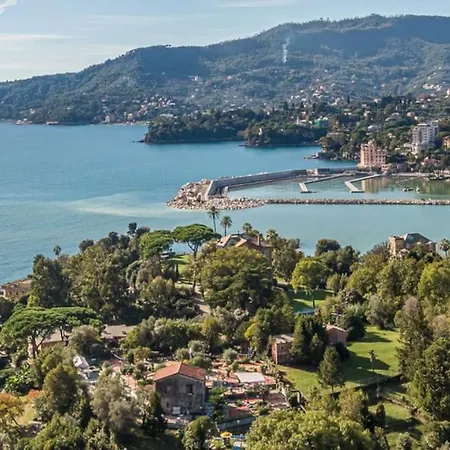 Rapallo, A Due Passi Dal Mare Con Veranda E Giardino!